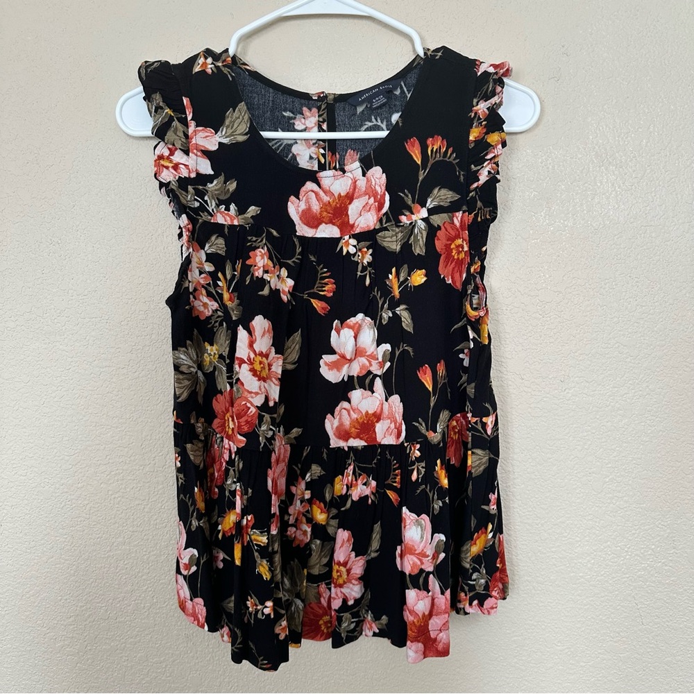American Eagle Black Floral Sleeveless Top